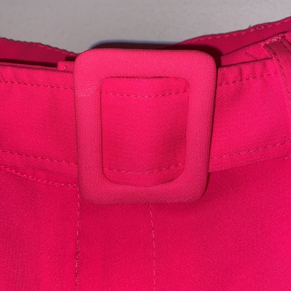 A.Peach pleated belted pink shorts size M - Picture 2 of 7